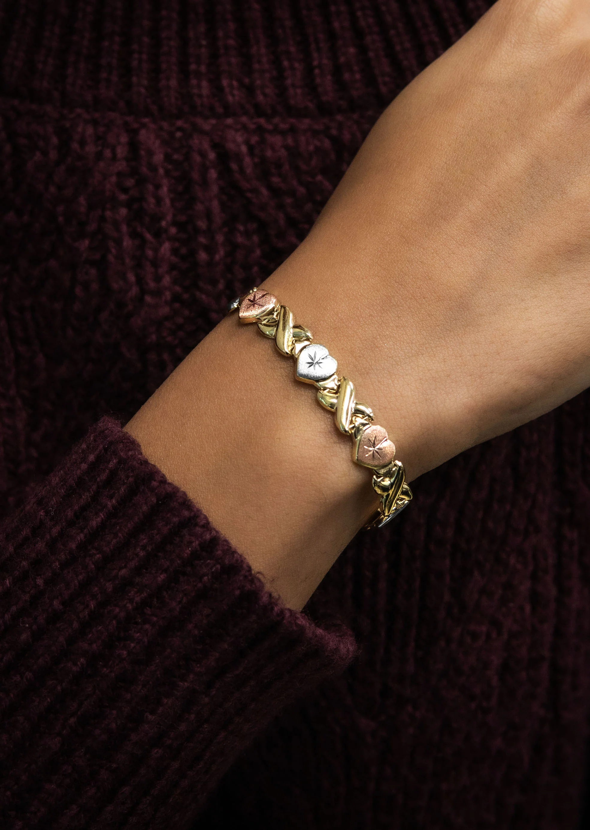 YELLOW GOLD "XO HEART" HOLLOW TRI-COLOR BRACELET FOR WOMEN | APPX 5.4 GRAMS - Image 2