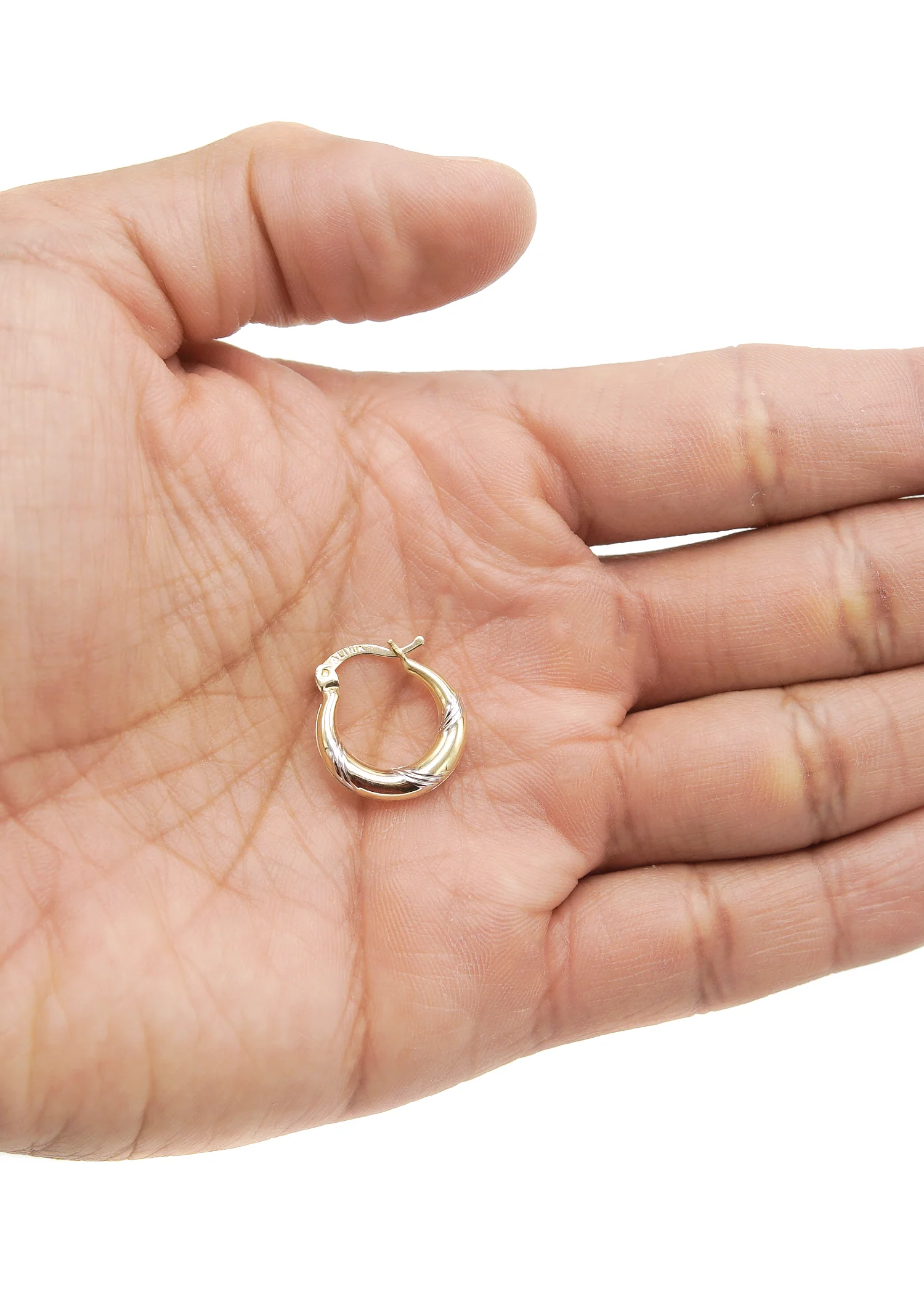 10K Womens Gold Hoop Earrings - Image 2