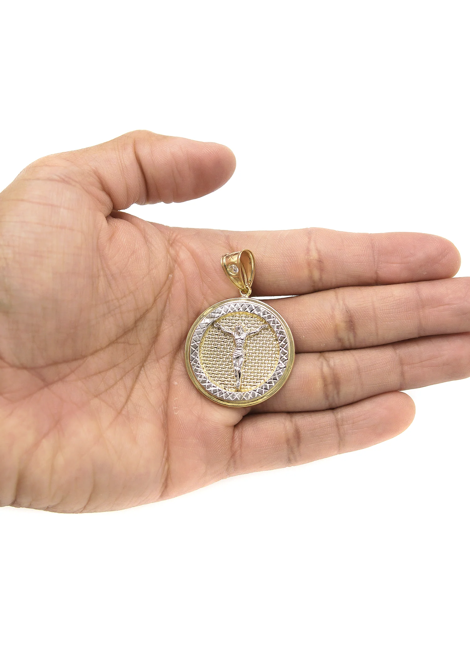 10K Gold Jesus Pendant | 5.3 Grams - Image 3