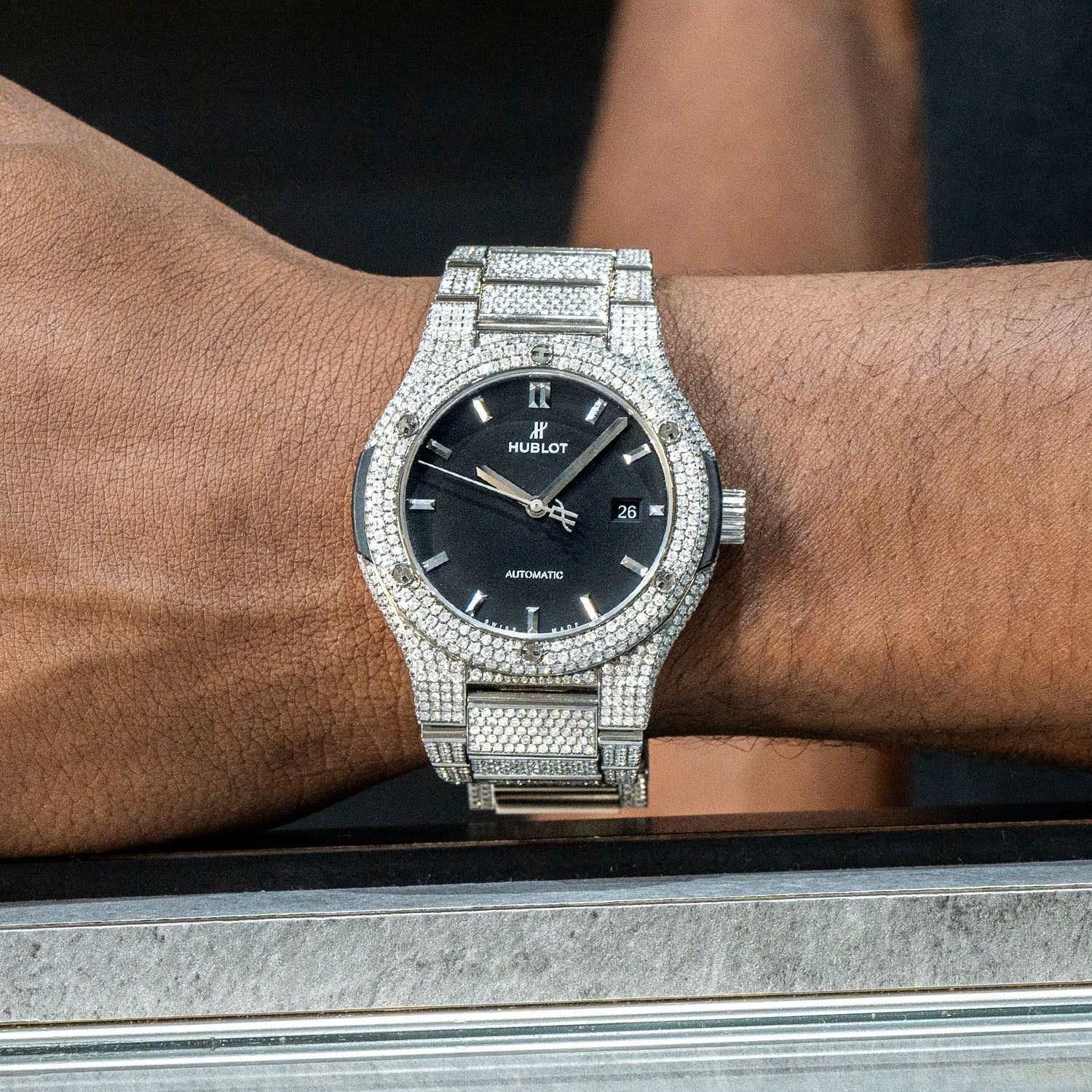 Hublot Classic Fusion | Diamond Iced Out | 40 MM | 20 Carats - Image 3
