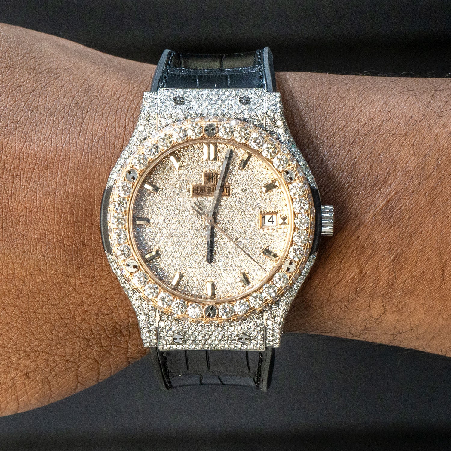 Hublot Classic Fusion | Diamond Iced Out | 45 MM | 9 Carats - Image 2