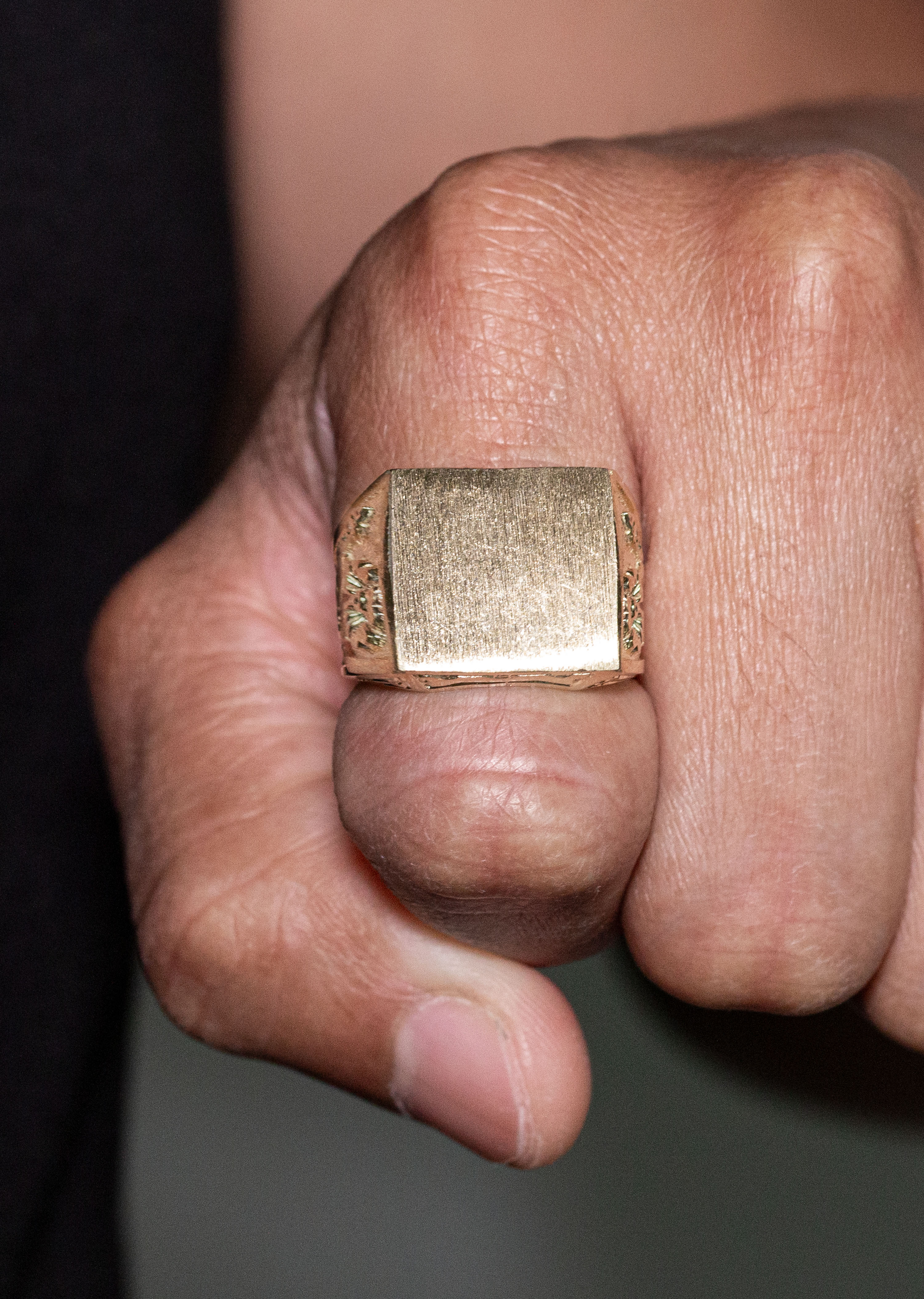 Mens Signet Ring - 10K Gold | 11.3 Grams - Image 5