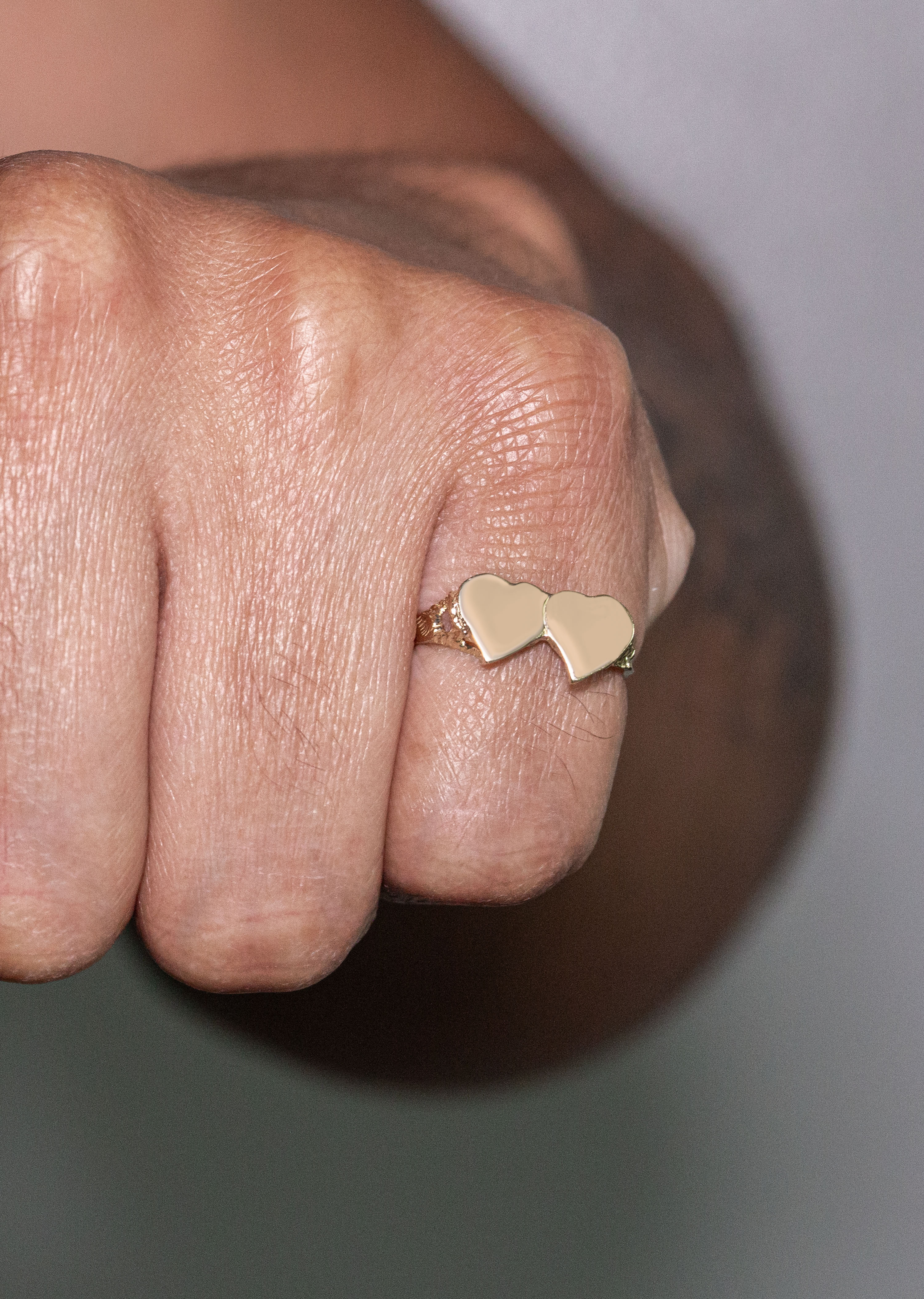 Mens Hearts Signet Ring - 10K Gold | 2 Grams - Image 4